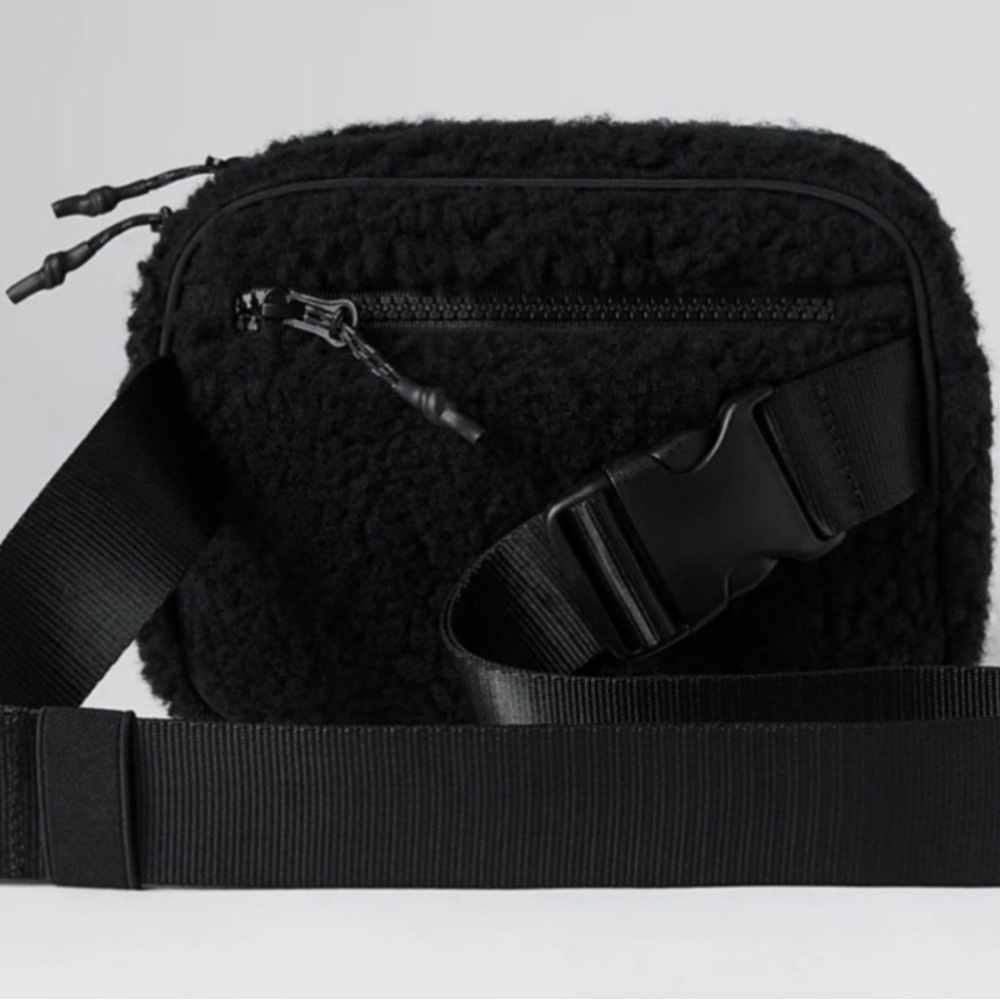 Fabletics Black Sherpa Mini Bag View 2